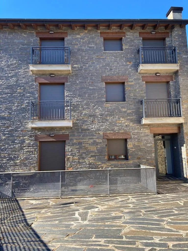 Apartaments Bell-Lloc Puigcerdà 0*,