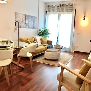 Apartamento Cal Xera - Acollidora Planta Baixa Amb Llar De Foc I Jardí Privat, Puigcerdà